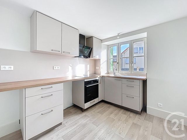 Maison &agrave; louer - 4 pi&egrave;ces - 68,80 m2 - Bellenaves - 03 - AUVERGNE