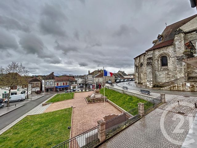 Appartement F3 &agrave; louer - 3 pi&egrave;ces - 72,72 m2 - St Pourcain Sur Sioule - 03 - AUVERGNE