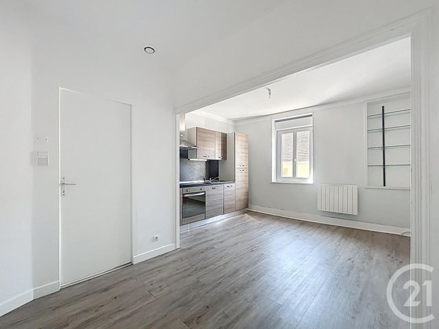 Appartement F2 &agrave; louer - 2 pi&egrave;ces - 34 m2 - St Pourcain Sur Sioule - 03 - AUVERGNE