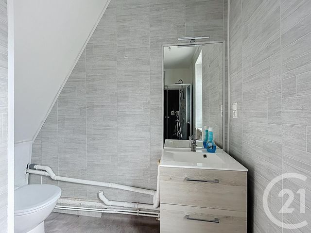 Appartement F2 &agrave; louer - 2 pi&egrave;ces - 34 m2 - St Pourcain Sur Sioule - 03 - AUVERGNE