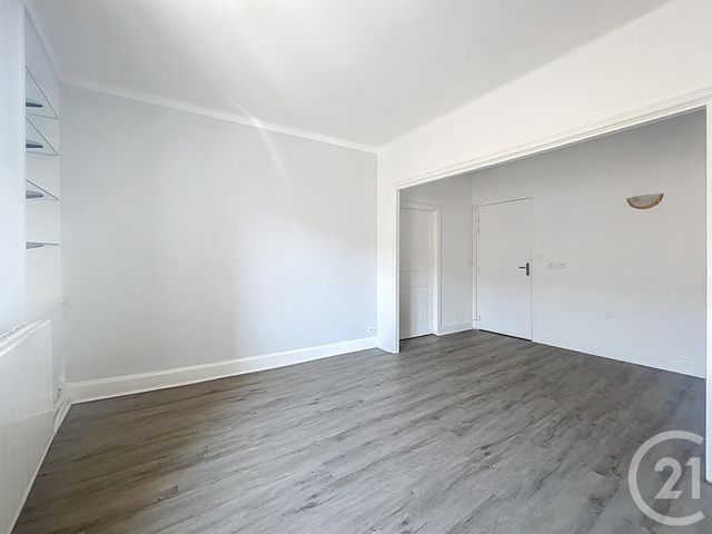 Appartement F2 &agrave; louer - 2 pi&egrave;ces - 34 m2 - St Pourcain Sur Sioule - 03 - AUVERGNE