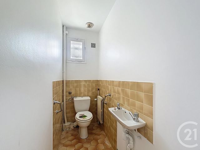 Maison &agrave; louer - 3 pi&egrave;ces - 95 m2 - La Ferte Hauterive - 03 - AUVERGNE