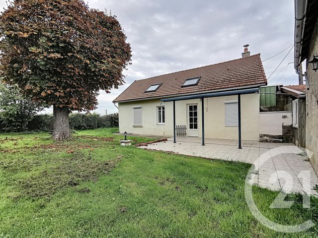 Maison &agrave; louer - 4 pi&egrave;ces - 95 m2 - Rongeres - 03 - AUVERGNE