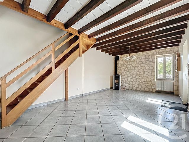 Maison &agrave; louer - 3 pi&egrave;ces - 84,96 m2 - Cesset - 03 - AUVERGNE