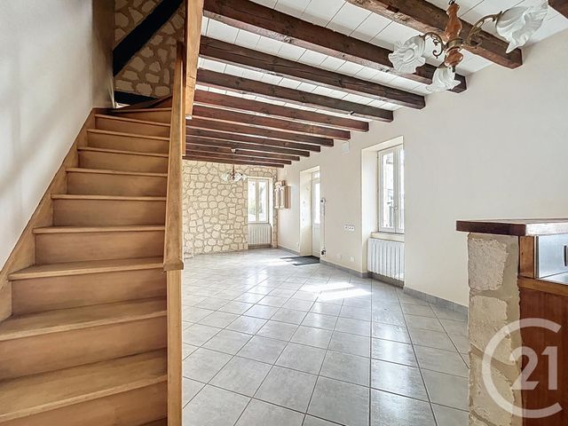 Maison &agrave; louer - 3 pi&egrave;ces - 84,96 m2 - Cesset - 03 - AUVERGNE