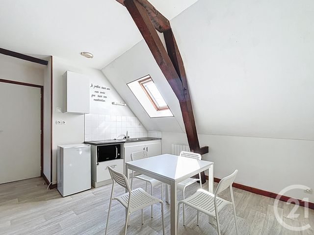 Appartement Studio &agrave; louer - 1 pi&egrave;ce - 29 m2 - St Pourcain Sur Sioule - 03 - AUVERGNE