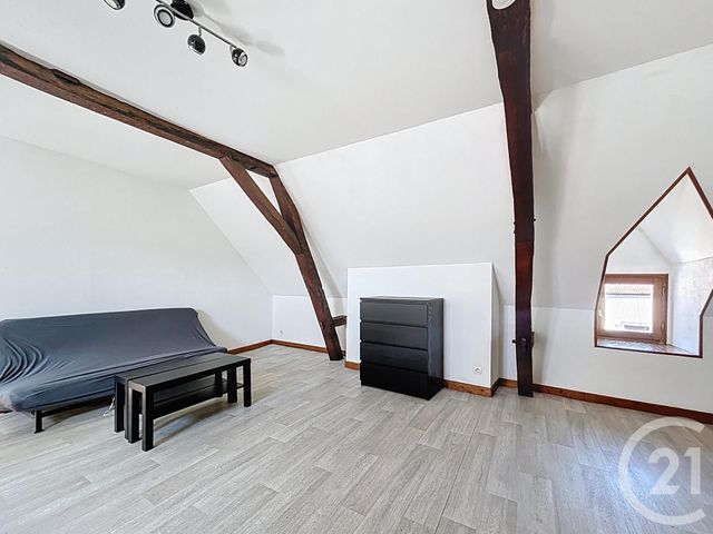 Appartement Studio &agrave; louer - 1 pi&egrave;ce - 29 m2 - St Pourcain Sur Sioule - 03 - AUVERGNE