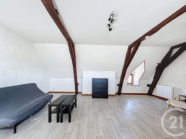 Appartement Studio &agrave; louer - 1 pi&egrave;ce - 29 m2 - St Pourcain Sur Sioule - 03 - AUVERGNE