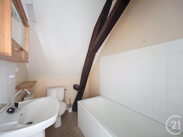 Appartement Studio &agrave; louer - 1 pi&egrave;ce - 29 m2 - St Pourcain Sur Sioule - 03 - AUVERGNE