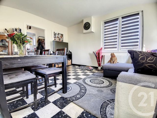 Maison &agrave; louer - 6 pi&egrave;ces - 90 m2 - St Pourcain Sur Sioule - 03 - AUVERGNE