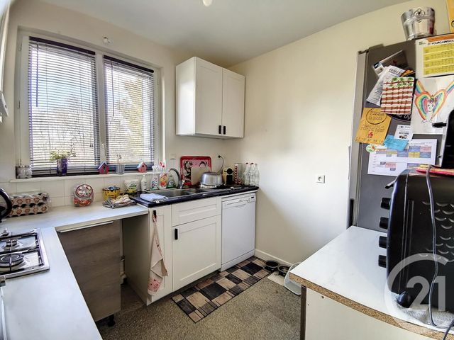 Maison &agrave; louer - 6 pi&egrave;ces - 90 m2 - St Pourcain Sur Sioule - 03 - AUVERGNE