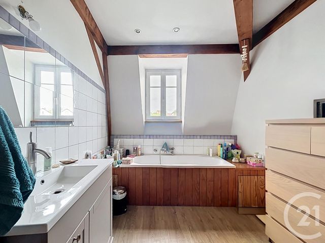 Appartement Duplex &agrave; louer - 4 pi&egrave;ces - 150,27 m2 - St Pourcain Sur Sioule - 03 - AUVERGNE