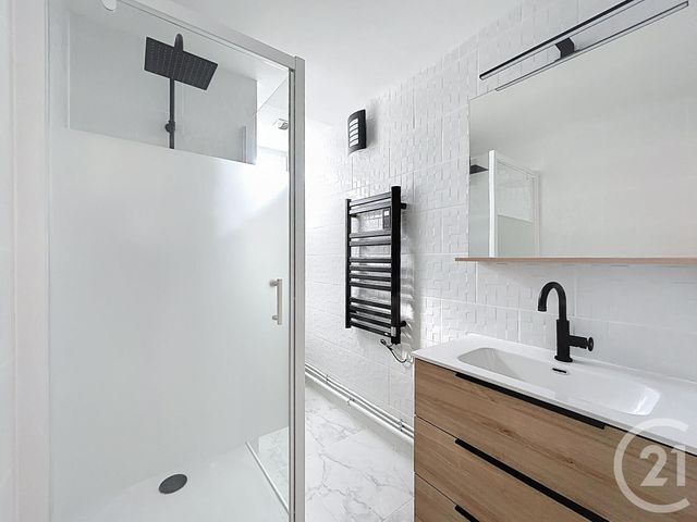 Maison &agrave; louer - 3 pi&egrave;ces - 52,62 m2 - St Pourcain Sur Sioule - 03 - AUVERGNE