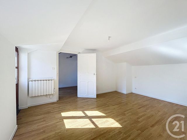 Maison &agrave; louer - 3 pi&egrave;ces - 52,62 m2 - St Pourcain Sur Sioule - 03 - AUVERGNE