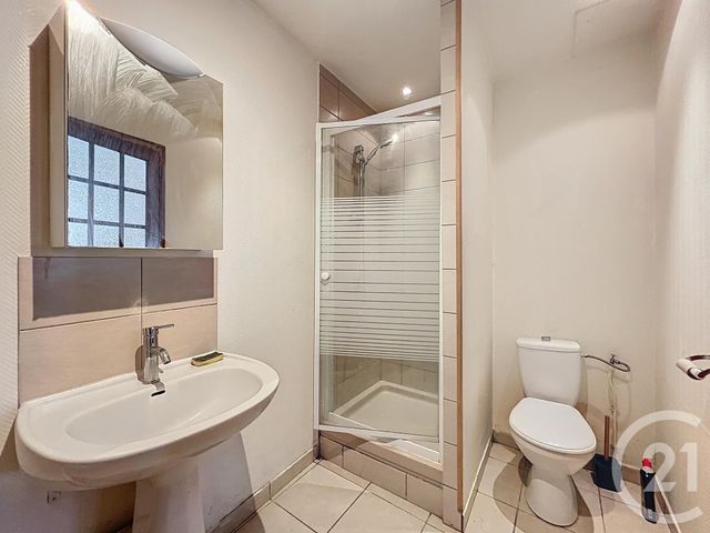 Appartement F1 &agrave; louer - 1 pi&egrave;ce - 25 m2 - St Pourcain Sur Sioule - 03 - AUVERGNE