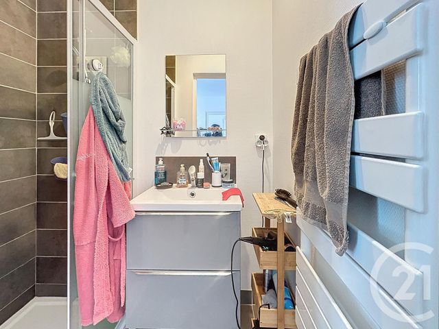 Appartement F3 &agrave; louer - 3 pi&egrave;ces - 47 m2 - Varennes Sur Allier - 03 - AUVERGNE