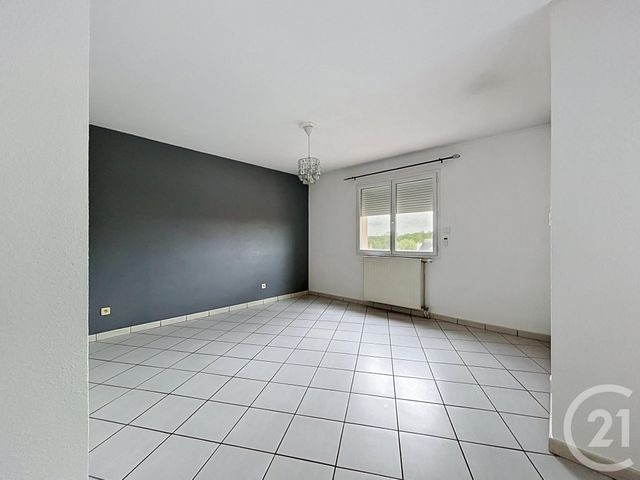 Appartement F4 &agrave; louer - 5 pi&egrave;ces - 116 m2 - St Pourcain Sur Sioule - 03 - AUVERGNE