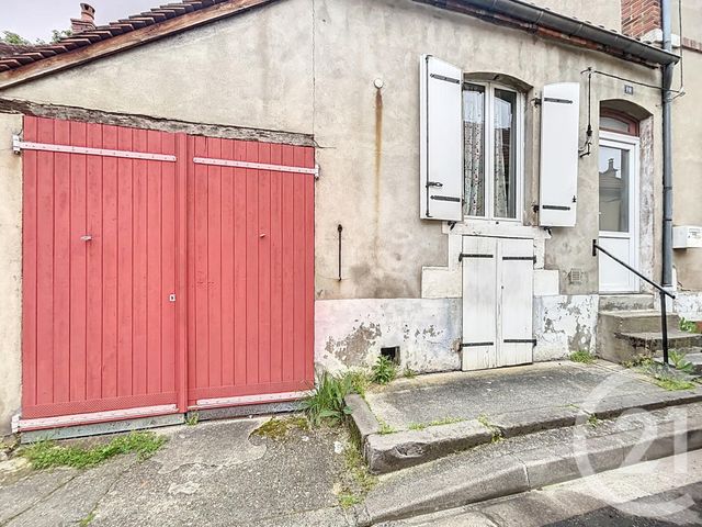 Maison &agrave; louer - 3 pi&egrave;ces - 62,36 m2 - St Pourcain Sur Sioule - 03 - AUVERGNE