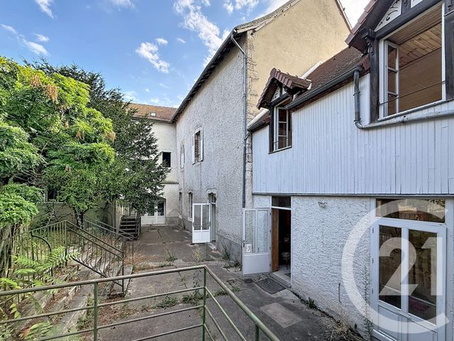 Maison &agrave; vendre - 20 pi&egrave;ces - 600 m2 - St Pourcain Sur Sioule - 03 - AUVERGNE