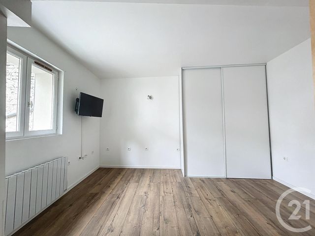 Appartement T1 &agrave; louer - 1 pi&egrave;ce - 32,90 m2 - Varennes Sur Allier - 03 - AUVERGNE