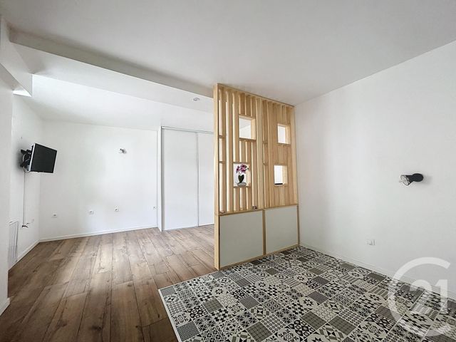 Appartement T1 &agrave; louer - 1 pi&egrave;ce - 32,90 m2 - Varennes Sur Allier - 03 - AUVERGNE