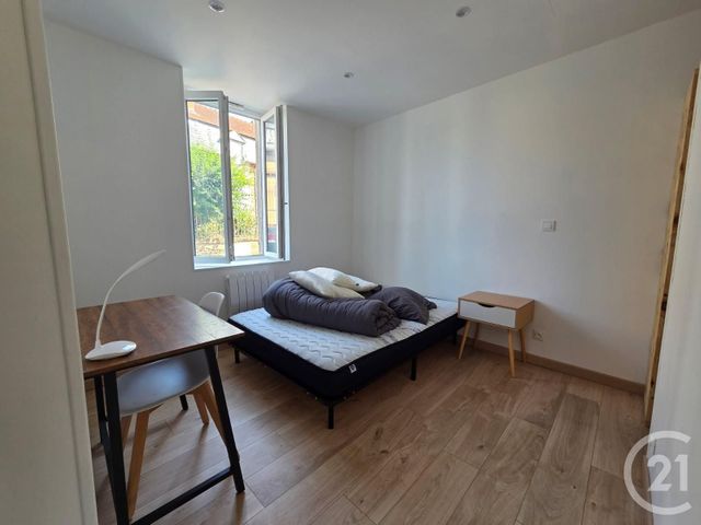 Appartement F2 &agrave; louer - 2 pi&egrave;ces - 26,26 m2 - Moulins - 03 - AUVERGNE