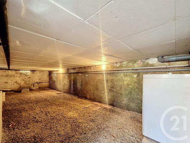Maison &agrave; louer - 3 pi&egrave;ces - 73 m2 - Montaigu Le Blin - 03 - AUVERGNE