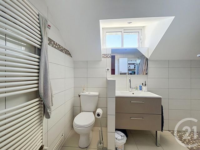 Maison &agrave; louer - 3 pi&egrave;ces - 73 m2 - Montaigu Le Blin - 03 - AUVERGNE