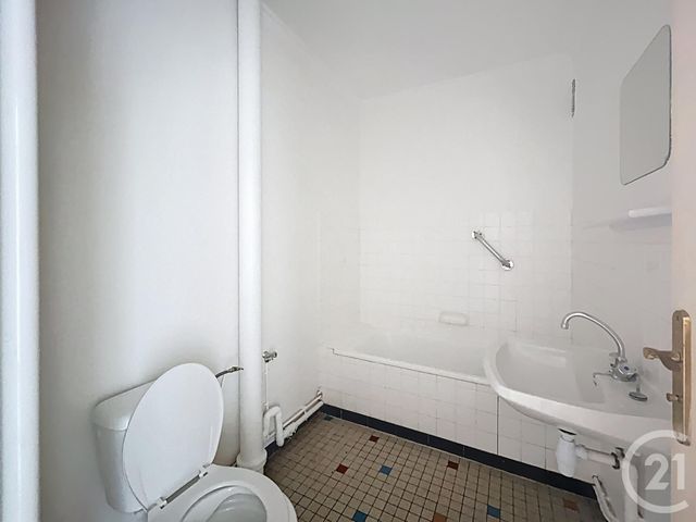 Appartement F2 &agrave; louer - 2 pi&egrave;ces - 47,85 m2 - Varennes Sur Allier - 03 - AUVERGNE