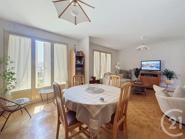 Appartement F3 &agrave; louer - 3 pi&egrave;ces - 81,24 m2 - Varennes Sur Allier - 03 - AUVERGNE