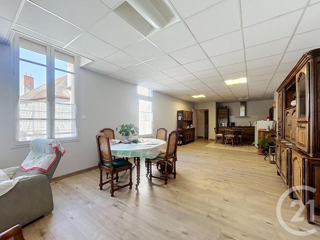 Appartement F4 &agrave; louer - 4 pi&egrave;ces - 110,16 m2 - St Pourcain Sur Sioule - 03 - AUVERGNE