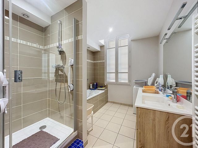 Appartement F4 &agrave; louer - 4 pi&egrave;ces - 110,16 m2 - St Pourcain Sur Sioule - 03 - AUVERGNE