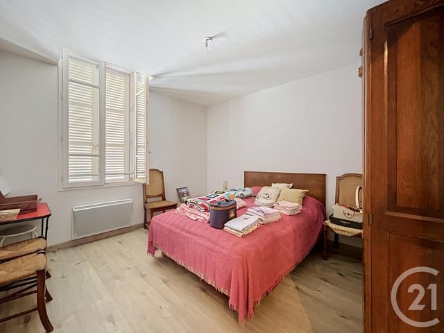 Appartement F4 &agrave; louer - 4 pi&egrave;ces - 110,16 m2 - St Pourcain Sur Sioule - 03 - AUVERGNE