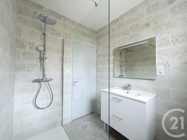 Maison &agrave; louer - 5 pi&egrave;ces - 135 m2 - La Ferte Hauterive - 03 - AUVERGNE