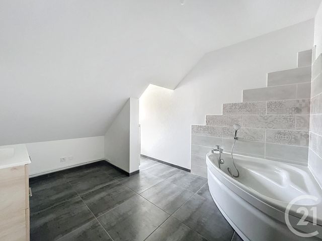 Maison &agrave; louer - 5 pi&egrave;ces - 135 m2 - La Ferte Hauterive - 03 - AUVERGNE