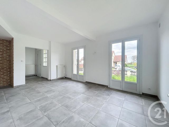 Maison &agrave; louer - 5 pi&egrave;ces - 135 m2 - La Ferte Hauterive - 03 - AUVERGNE