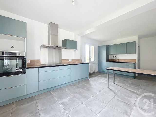 Maison &agrave; louer - 5 pi&egrave;ces - 135 m2 - La Ferte Hauterive - 03 - AUVERGNE