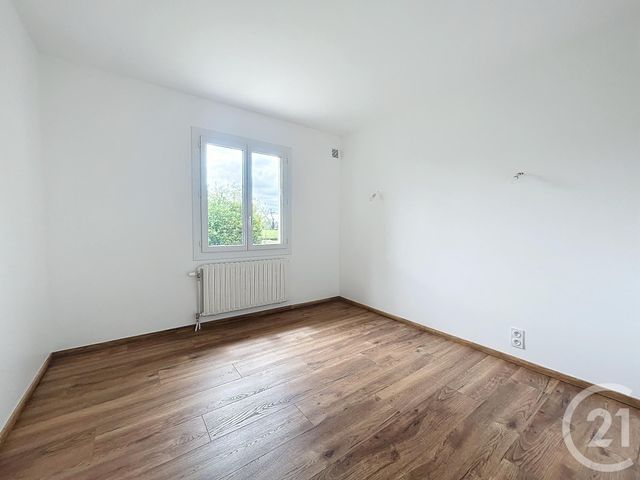 Maison &agrave; louer - 5 pi&egrave;ces - 135 m2 - La Ferte Hauterive - 03 - AUVERGNE