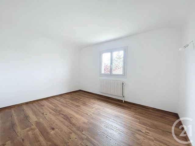 Maison &agrave; louer - 5 pi&egrave;ces - 135 m2 - La Ferte Hauterive - 03 - AUVERGNE