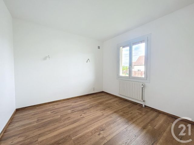 Maison &agrave; louer - 5 pi&egrave;ces - 135 m2 - La Ferte Hauterive - 03 - AUVERGNE