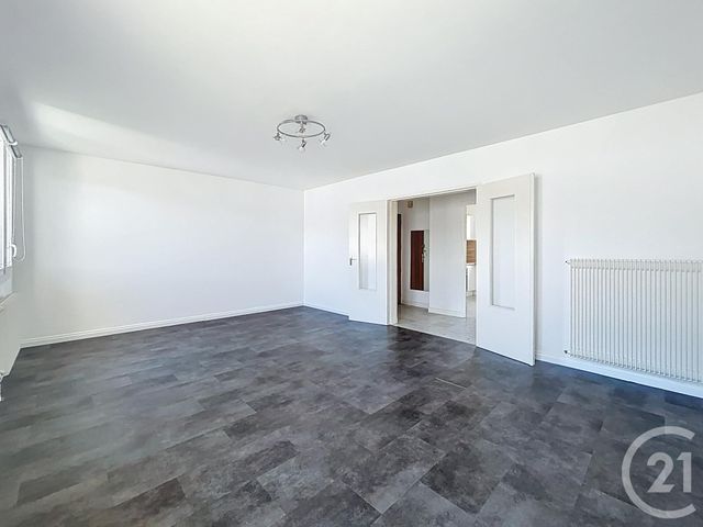 Appartement F3 &agrave; louer - 3 pi&egrave;ces - 78 m2 - St Pourcain Sur Sioule - 03 - AUVERGNE