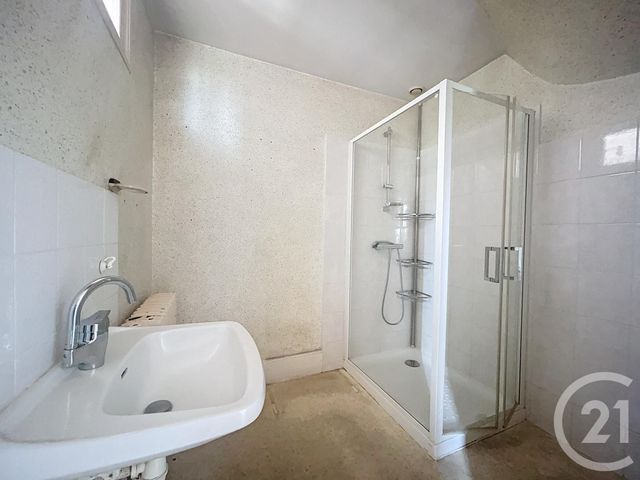 Appartement F3 &agrave; louer - 3 pi&egrave;ces - 75,57 m2 - Varennes Sur Allier - 03 - AUVERGNE