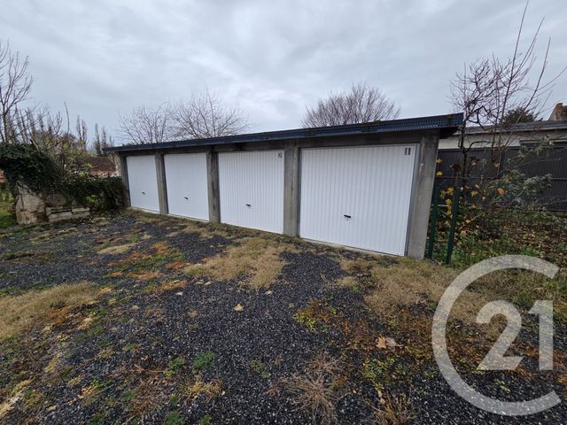 Appartement T4 &agrave; louer - 4 pi&egrave;ces - 80 m2 - Varennes Sur Allier - 03 - AUVERGNE