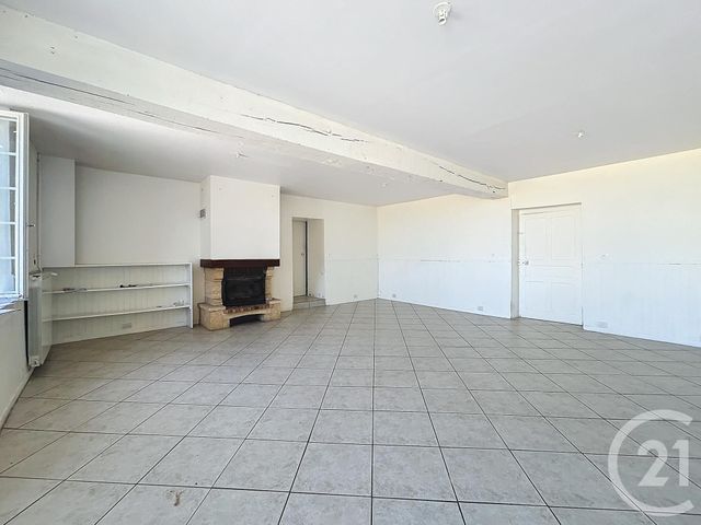 Maison &agrave; louer - 4 pi&egrave;ces - 113 m2 - Voussac - 03 - AUVERGNE