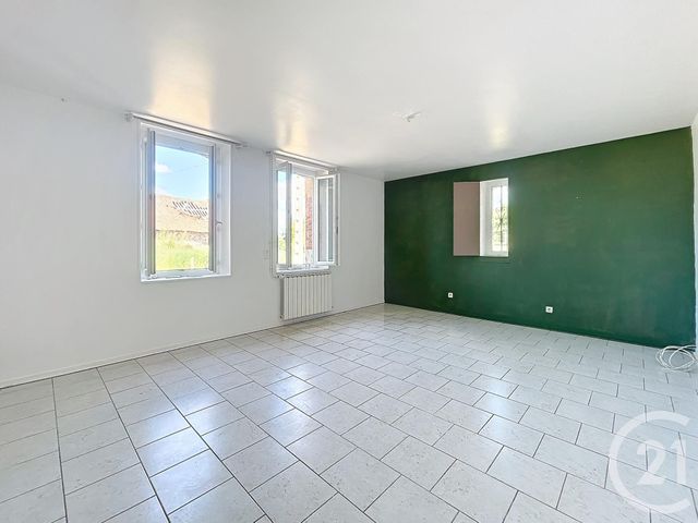 Maison &agrave; louer - 4 pi&egrave;ces - 113 m2 - Voussac - 03 - AUVERGNE