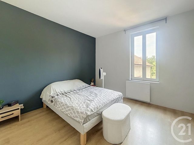 Appartement F3 &agrave; louer - 3 pi&egrave;ces - 63,72 m2 - Chantelle - 03 - AUVERGNE