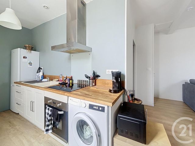 Appartement F3 &agrave; louer - 3 pi&egrave;ces - 63,72 m2 - Chantelle - 03 - AUVERGNE