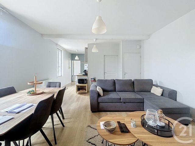 Appartement F3 &agrave; louer - 3 pi&egrave;ces - 63,72 m2 - Chantelle - 03 - AUVERGNE