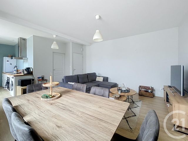 Appartement F3 &agrave; louer - 3 pi&egrave;ces - 63,72 m2 - Chantelle - 03 - AUVERGNE
