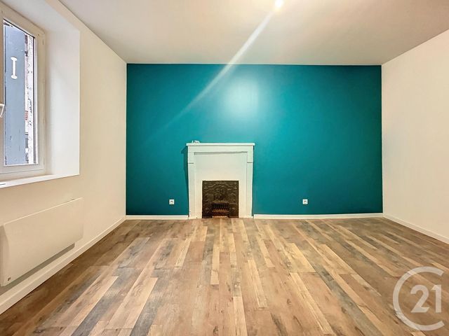 Appartement F3 &agrave; louer - 3 pi&egrave;ces - 58 m2 - St Pourcain Sur Sioule - 03 - AUVERGNE